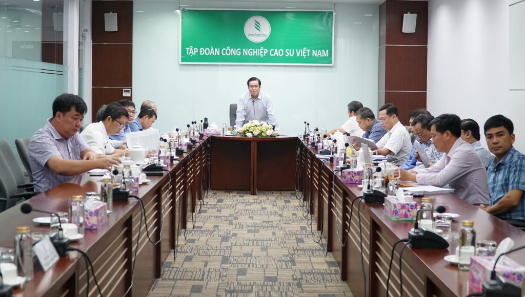 “Các đơn vị cao su miền Trung tập trung vượt khó”